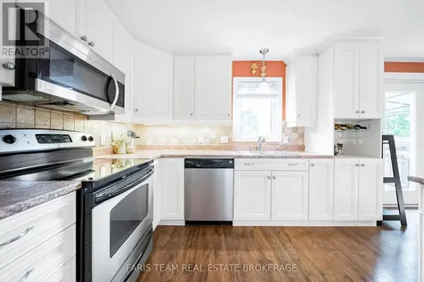 1 Bay Moorings Boulevard Penetanguishene ON L9M 1E7