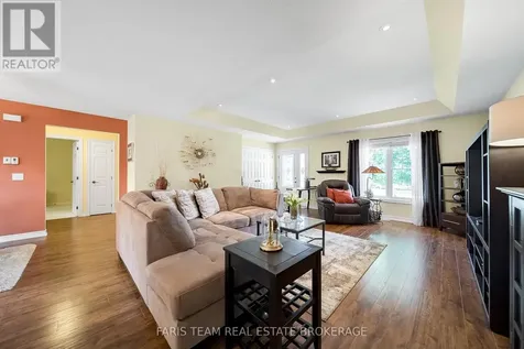 1 Bay Moorings Boulevard Penetanguishene ON L9M 1E7