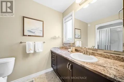 1 Bay Moorings Boulevard Penetanguishene ON L9M 1E7