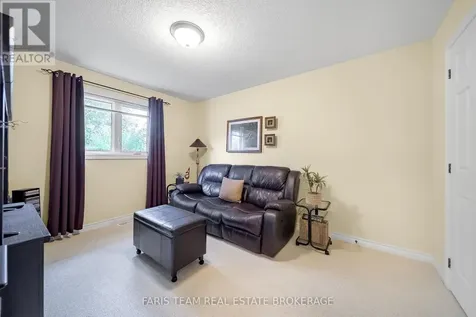 1 Bay Moorings Boulevard Penetanguishene ON L9M 1E7