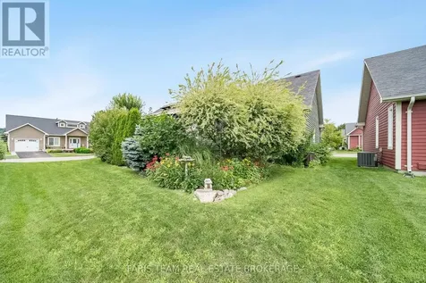 1 Bay Moorings Boulevard Penetanguishene ON L9M 1E7