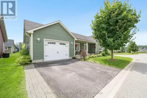 1 Bay Moorings Boulevard Penetanguishene ON L9M 1E7