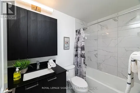 120 Eagle Rock Way Vaughan ON L6A 5C2