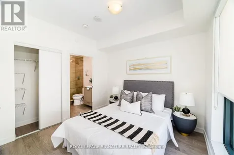 120 Eagle Rock Way Vaughan ON L6A 5C2
