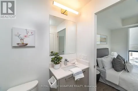 120 Eagle Rock Way Vaughan ON L6A 5C2