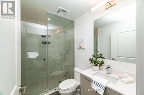 120 Eagle Rock Way Vaughan ON L6A 5C2