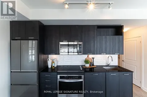 120 Eagle Rock Way Vaughan ON L6A 5C2