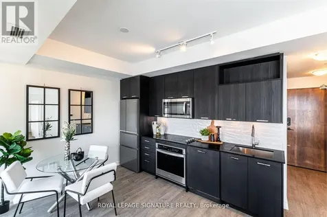 120 Eagle Rock Way Vaughan ON L6A 5C2