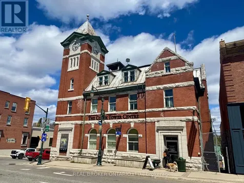 49 Manitoba Street Bracebridge ON P1L 2B2