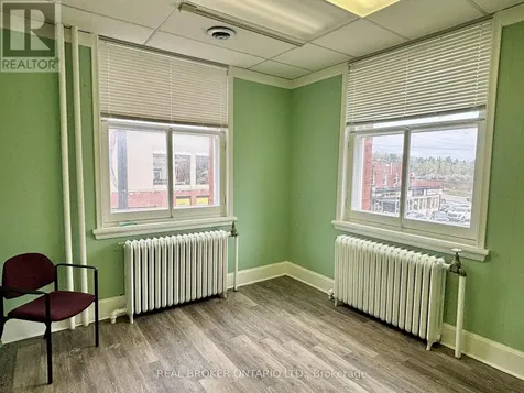 49 Manitoba Street Bracebridge ON P1L 2B2