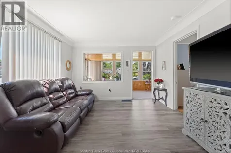 964 Eastlawn Avenue Windsor ON N8S 3H9