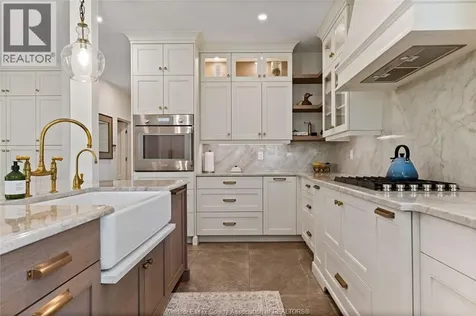 261 Ruggaber Drive Lakeshore ON N8N 4N8