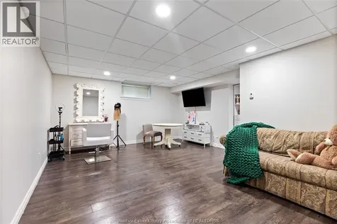 261 Ruggaber Drive Lakeshore ON N8N 4N8