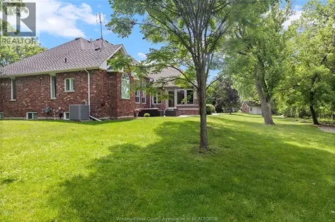 261 Ruggaber Drive Lakeshore ON N8N 4N8