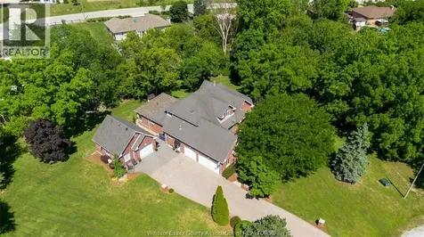 261 Ruggaber Drive Lakeshore ON N8N 4N8