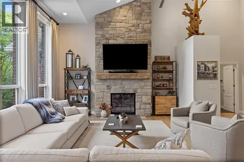 261 Ruggaber Drive Lakeshore ON N8N 4N8