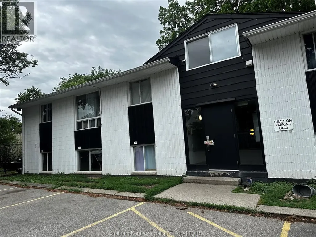 89 Sheldon Avenue Chatham ON N7L 3M8