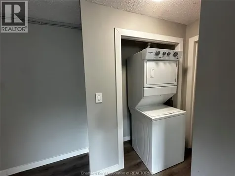 89 Sheldon Avenue Chatham ON N7L 3M8