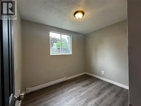89 Sheldon Avenue Chatham ON N7L 3M8