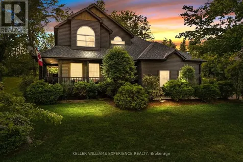 4254 Forest Wood Drive Severn ON L3V 6H3