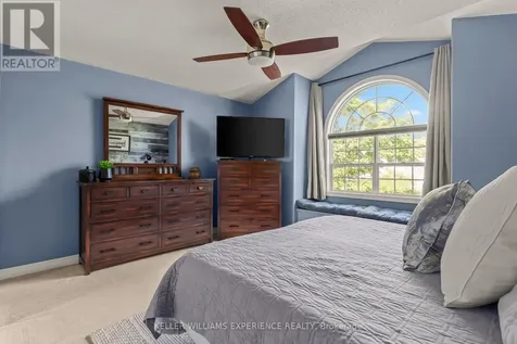 4254 Forest Wood Drive Severn ON L3V 6H3