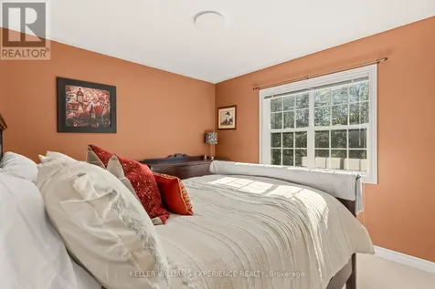 4254 Forest Wood Drive Severn ON L3V 6H3