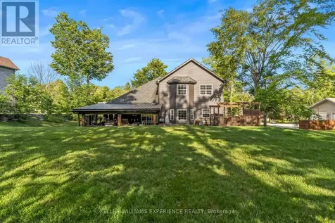4254 Forest Wood Drive Severn ON L3V 6H3