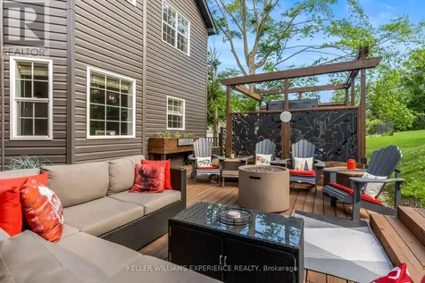 4254 Forest Wood Drive Severn ON L3V 6H3