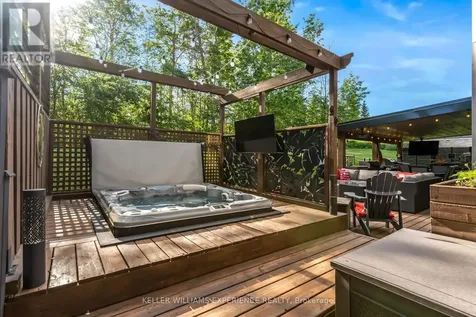 4254 Forest Wood Drive Severn ON L3V 6H3