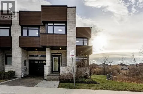 35 Midhurst Heights Hamilton ON L8J 0K9
