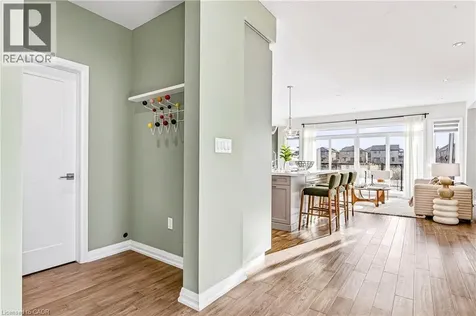 35 Midhurst Heights Hamilton ON L8J 0K9