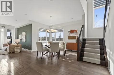 35 Midhurst Heights Hamilton ON L8J 0K9