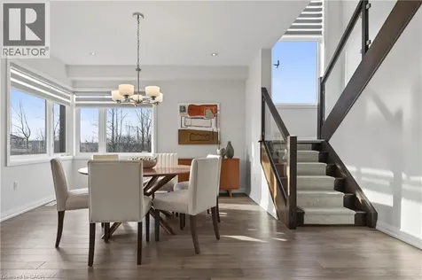 35 Midhurst Heights Hamilton ON L8J 0K9