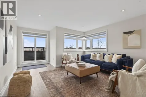 35 Midhurst Heights Hamilton ON L8J 0K9