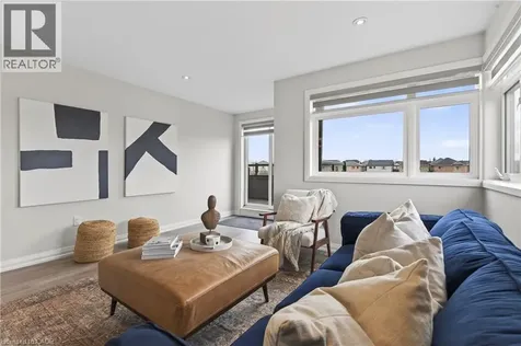 35 Midhurst Heights Hamilton ON L8J 0K9