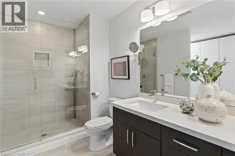 35 Midhurst Heights Hamilton ON L8J 0K9