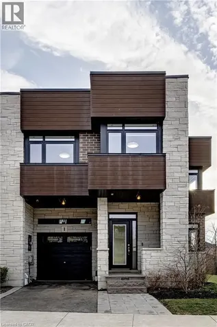 35 Midhurst Heights Hamilton ON L8J 0K9