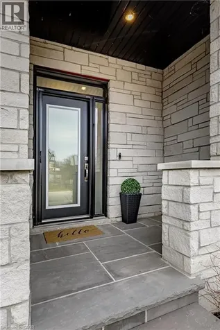 35 Midhurst Heights Hamilton ON L8J 0K9