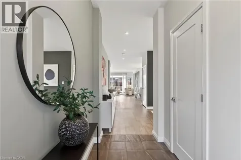 35 Midhurst Heights Hamilton ON L8J 0K9
