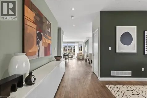 35 Midhurst Heights Hamilton ON L8J 0K9