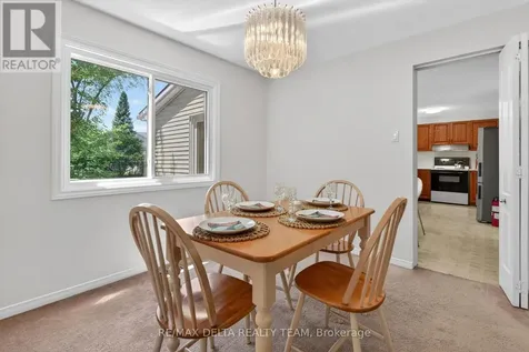 664 Thicket Way Ottawa ON K4A 3B1