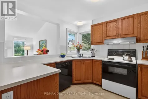 664 Thicket Way Ottawa ON K4A 3B1