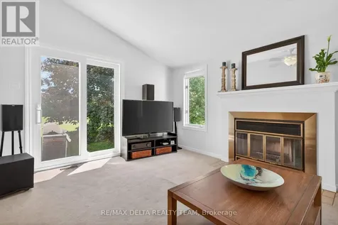 664 Thicket Way Ottawa ON K4A 3B1