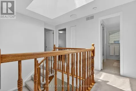 664 Thicket Way Ottawa ON K4A 3B1