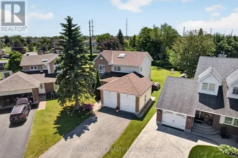 664 Thicket Way Ottawa ON K4A 3B1