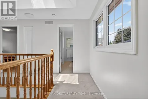 664 Thicket Way Ottawa ON K4A 3B1