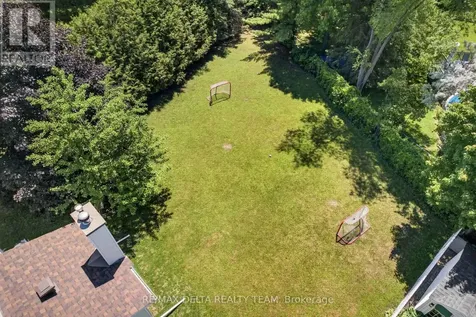 664 Thicket Way Ottawa ON K4A 3B1