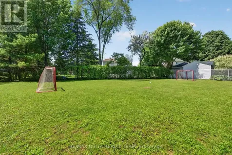 664 Thicket Way Ottawa ON K4A 3B1