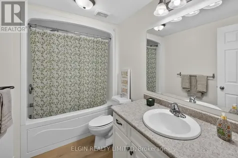 34 Pear Tree Avenue St. Thomas ON N5R 0B5
