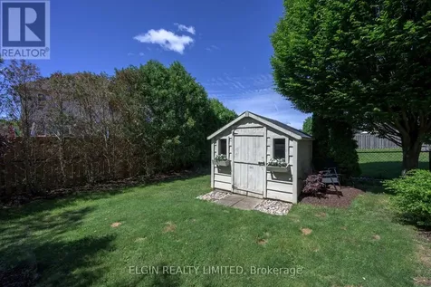 34 Pear Tree Avenue St. Thomas ON N5R 0B5
